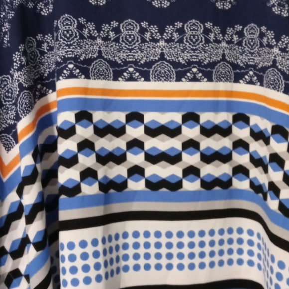 Sharahamo Multi color open arms top - Picture 2 of 10